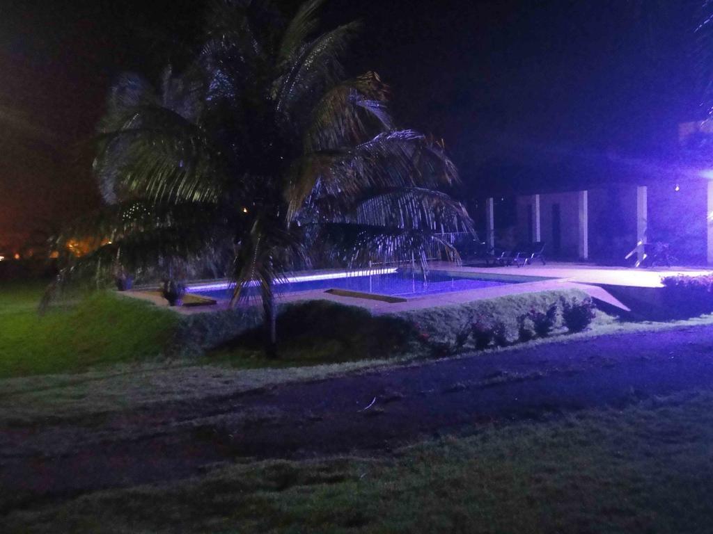 Hotel Marathi Park Rondonópolis Exteriör bild